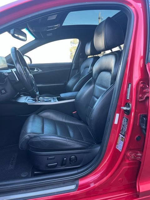 Used 2018 Kia Stinger GT2 AWD/4WD image 29
