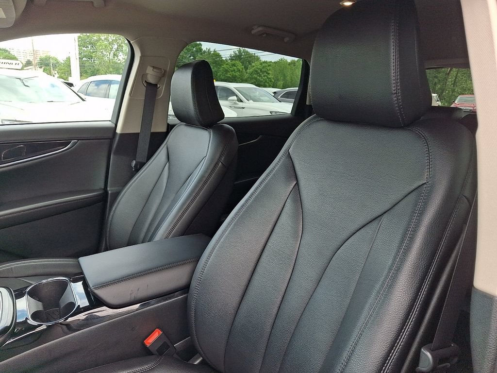 Certified 2023 Lincoln Nautilus AWD w/ Premium Package image 14