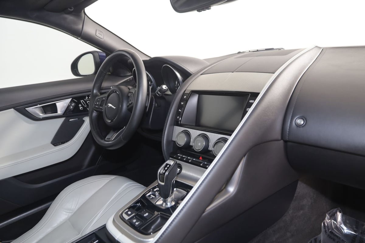 Used 2016 Jaguar F-TYPE Coupe image 48