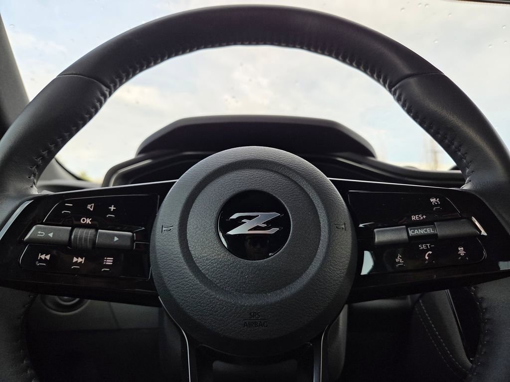 Used 2025 Nissan Z Sport w/ Floor Mat Package image 31