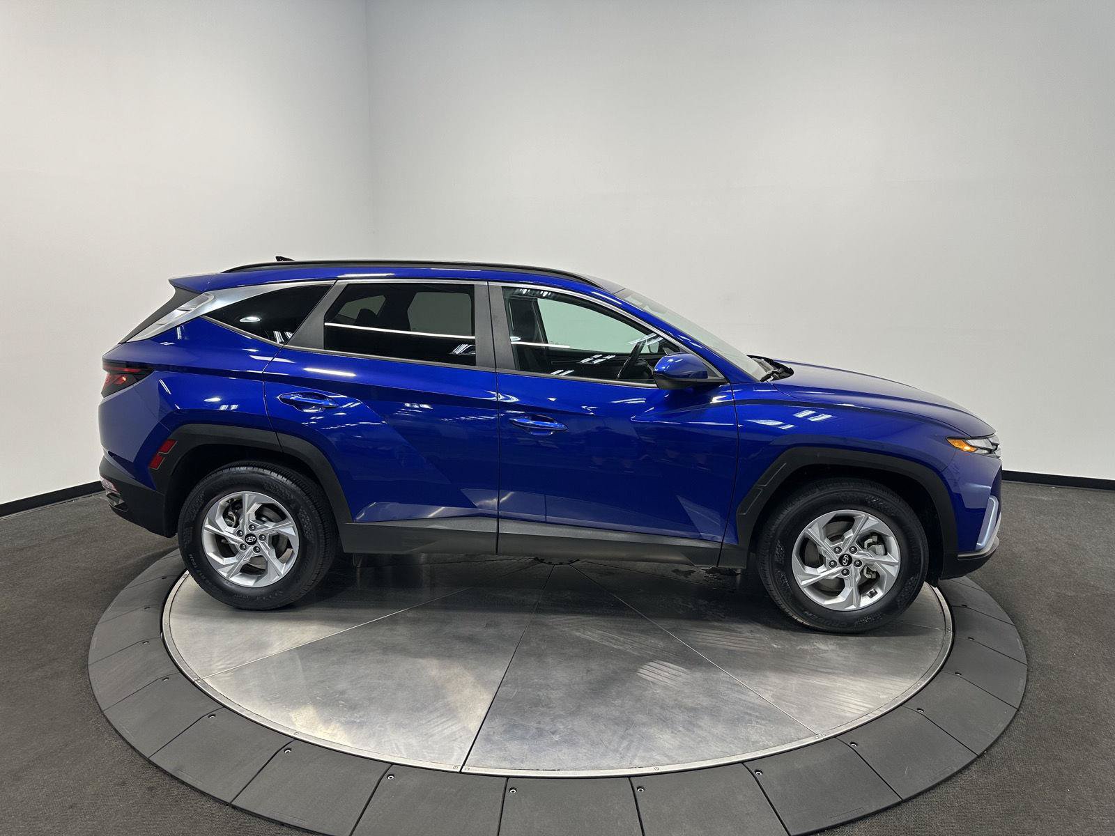 Certified 2024 Hyundai Tucson SEL AWD/4WD image 8
