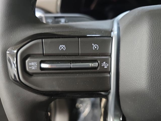 New 2026 Chevrolet Colorado ZR2 w/ Technology Package AWD/4WD image 17