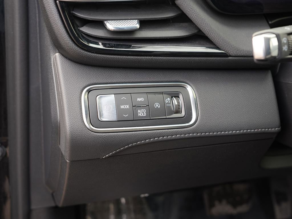 Used 2025 Buick Enclave Preferred image 17