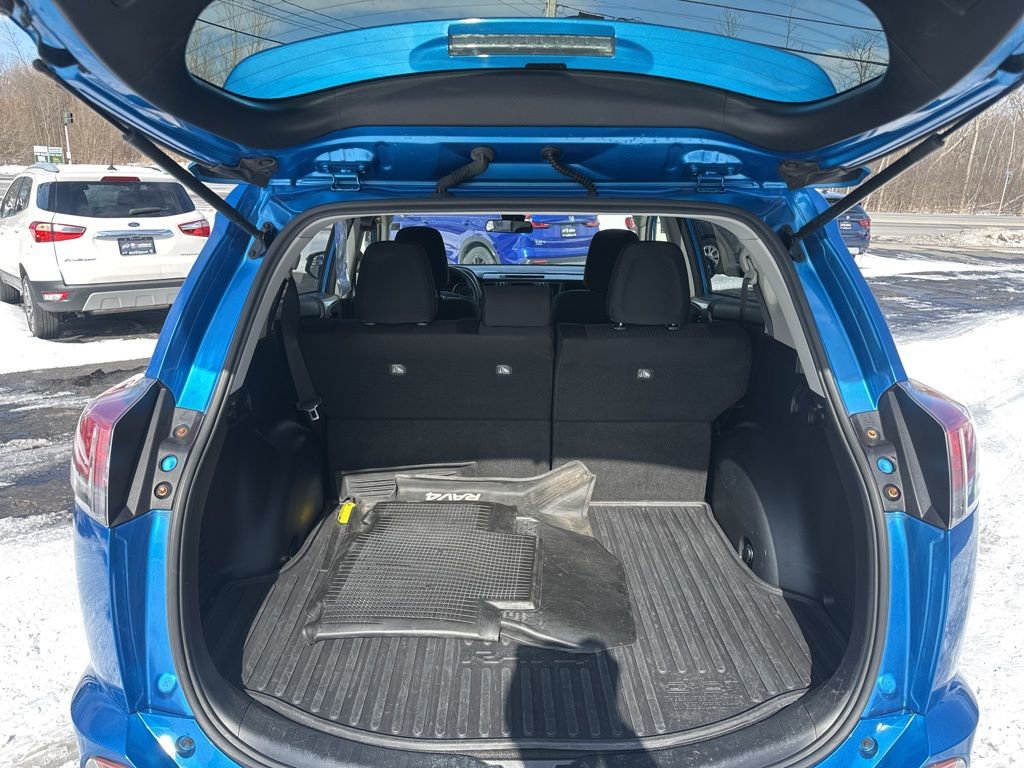 Used 2018 Toyota RAV4 LE w/ All Weather Liner Package image 33