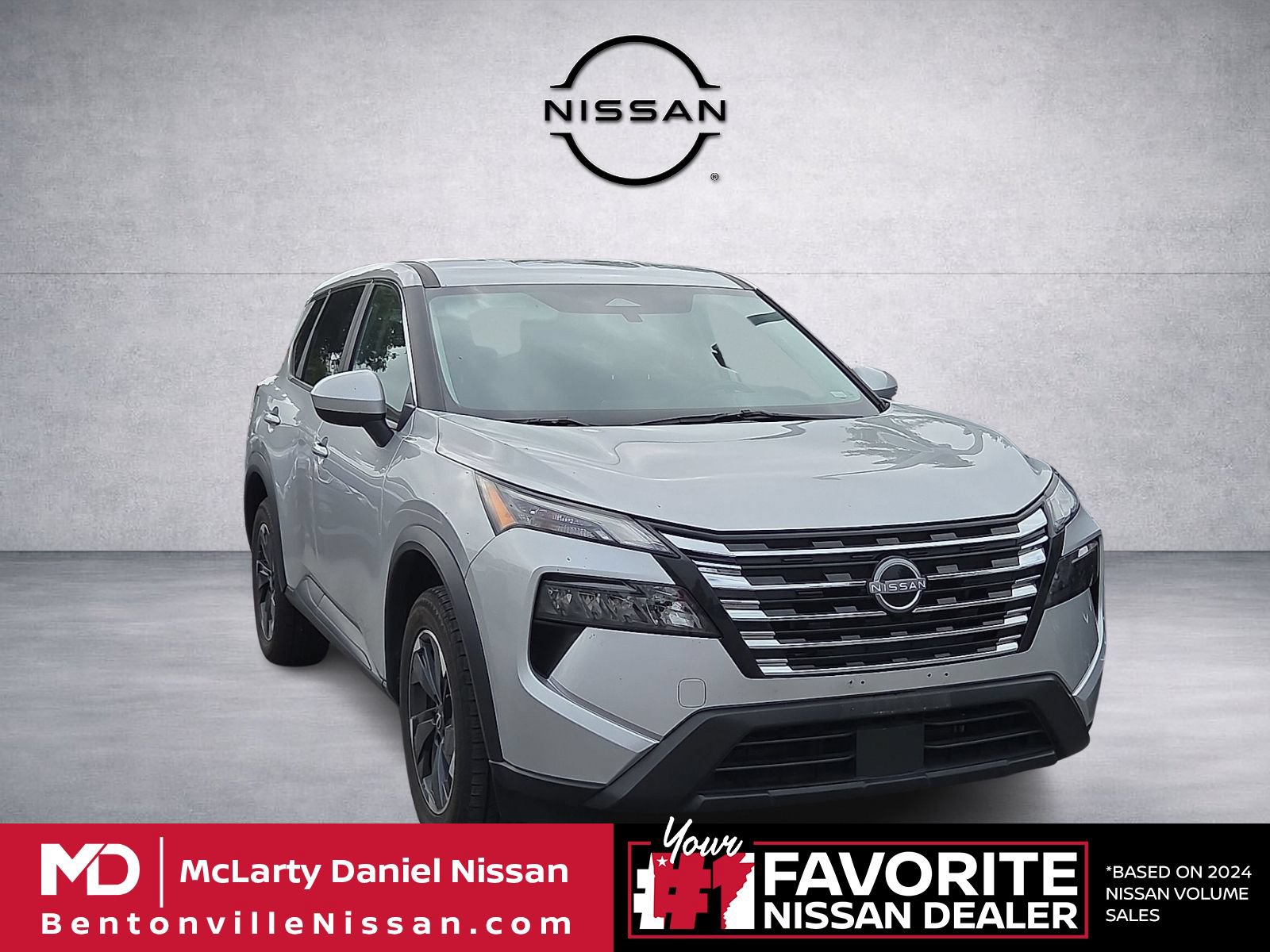 Used 2025 Nissan Rogue SV FWD image 1