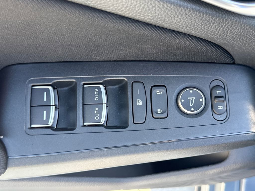 Used 2023 Honda Civic Sport image 14
