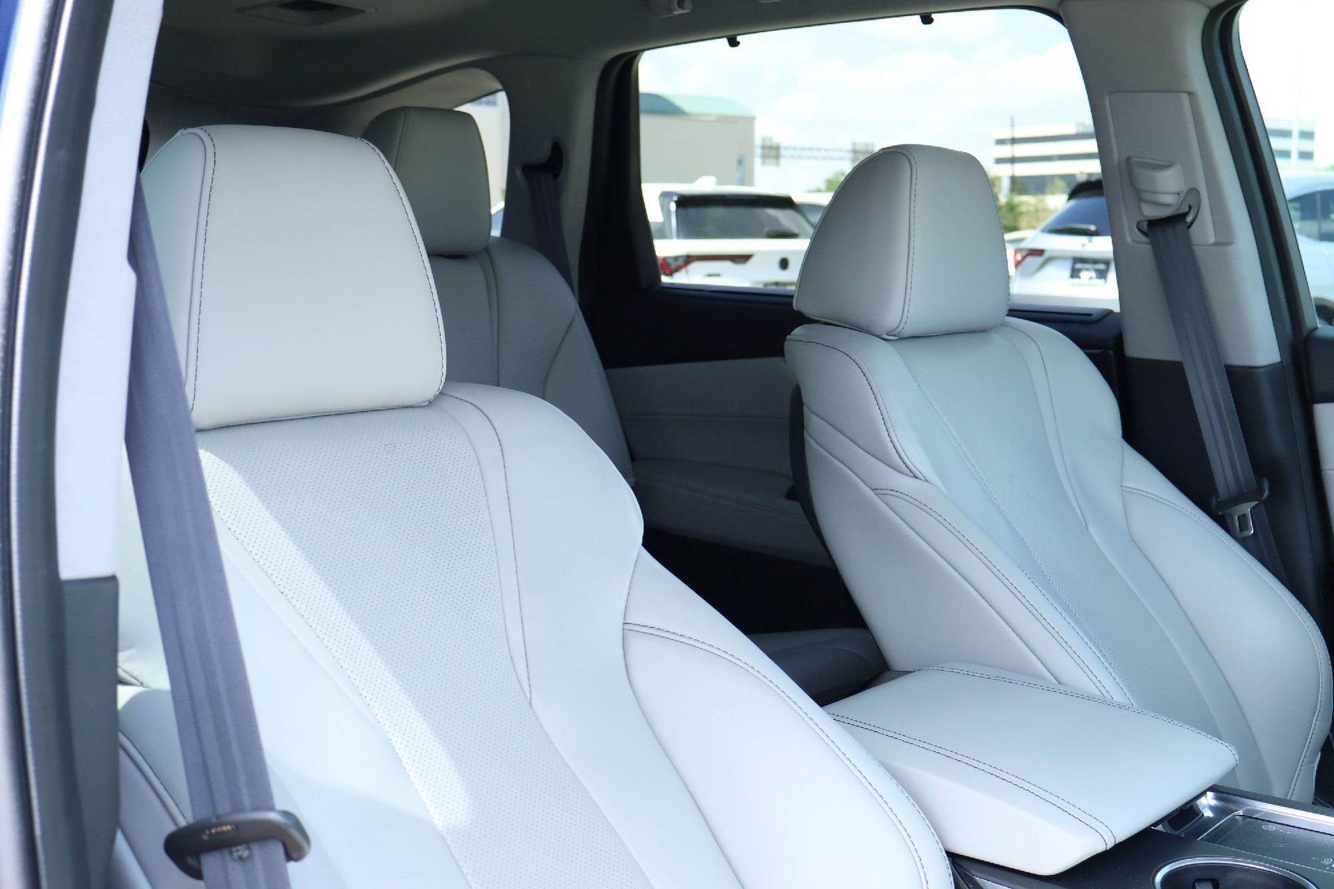 Certified 2023 Acura MDX FWD w/ Technology Package image 14