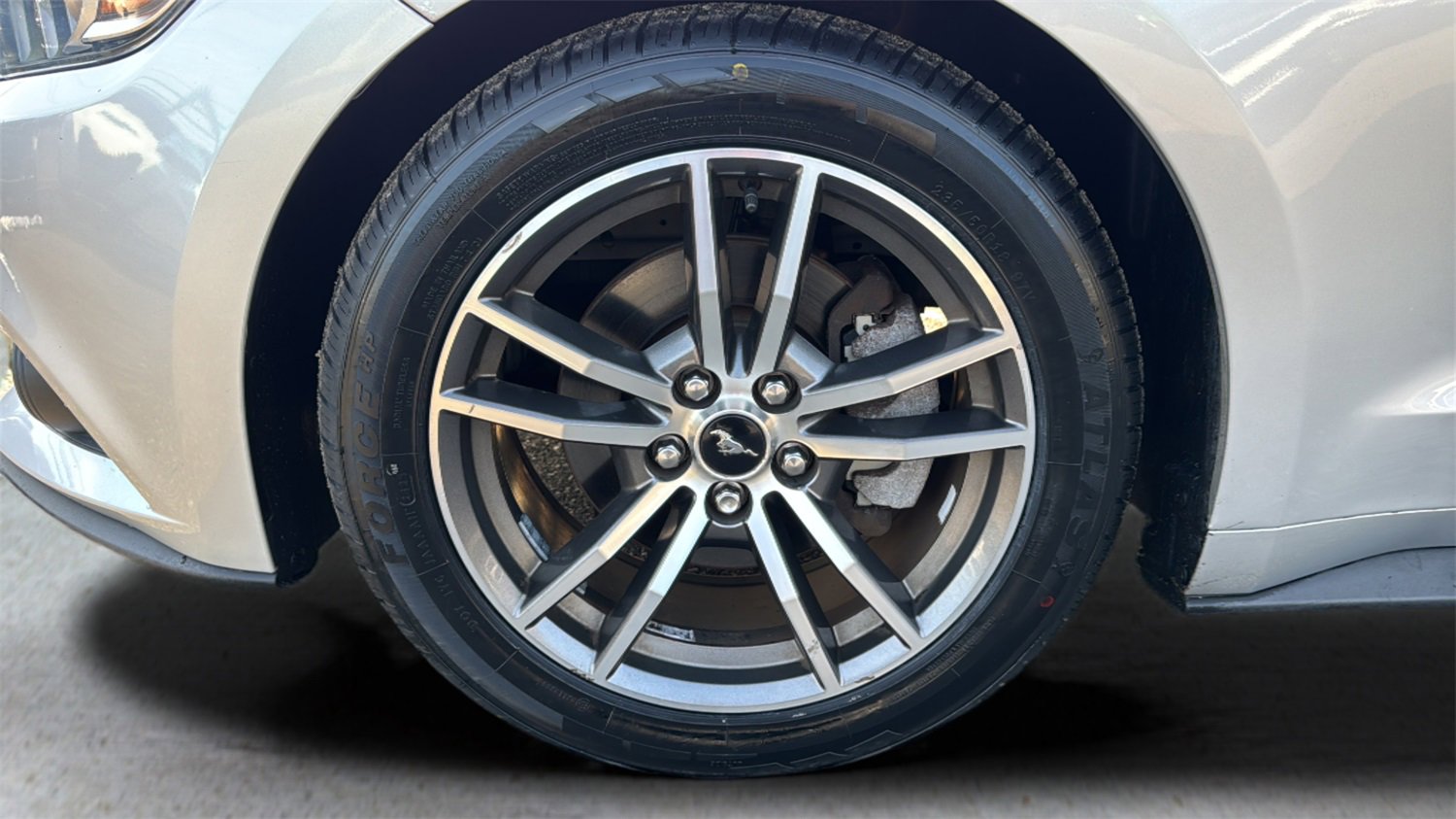 Used 2016 Ford Mustang Premium image 9