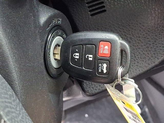 Used 2015 Toyota Corolla LE image 27