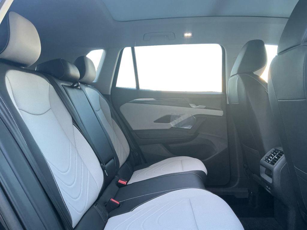 New 2026 Volkswagen Tiguan SE AWD/4WD image 19