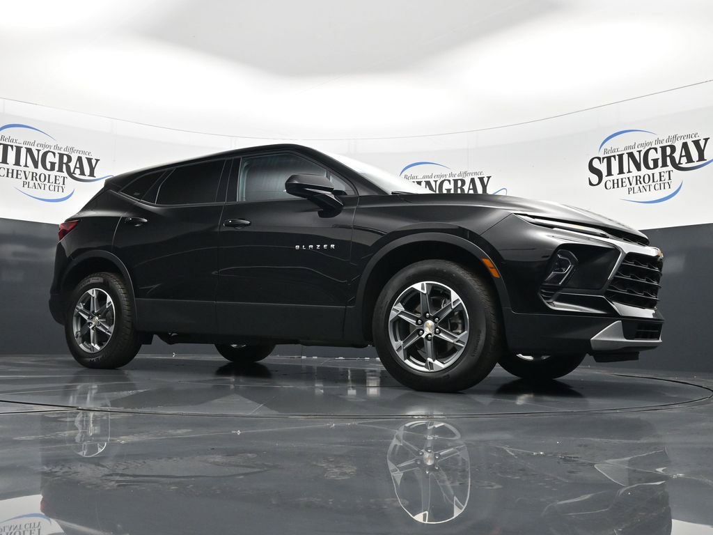 Used 2025 Chevrolet Blazer LT image 17