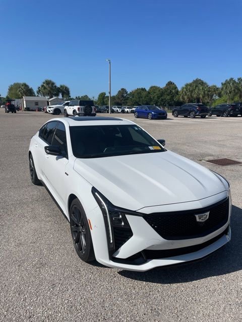 Used 2025 Cadillac CT5 V RWD image 5