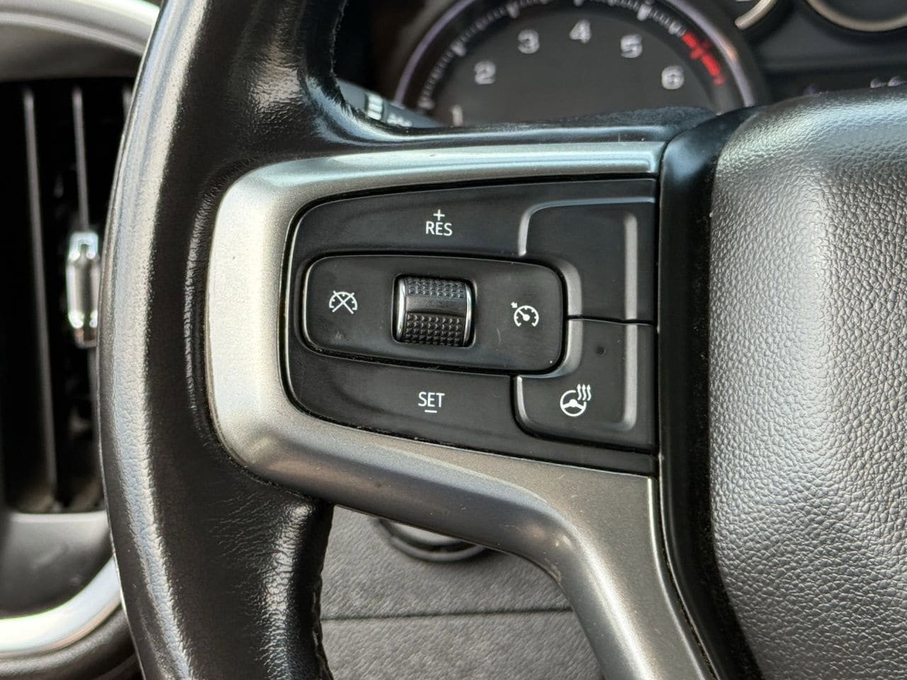 Used 2020 Chevrolet Silverado 1500 LT w/ All-Star Edition AWD/4WD image 13
