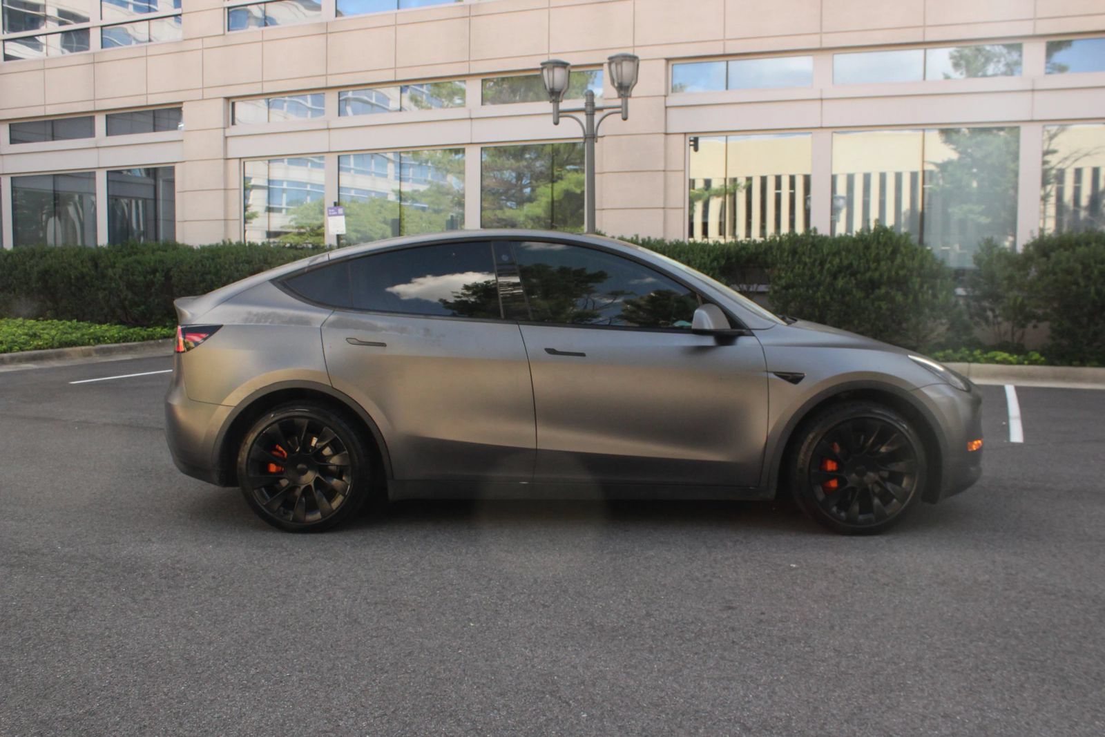 Used 2021 Tesla Model Y Long Range AWD/4WD image 6