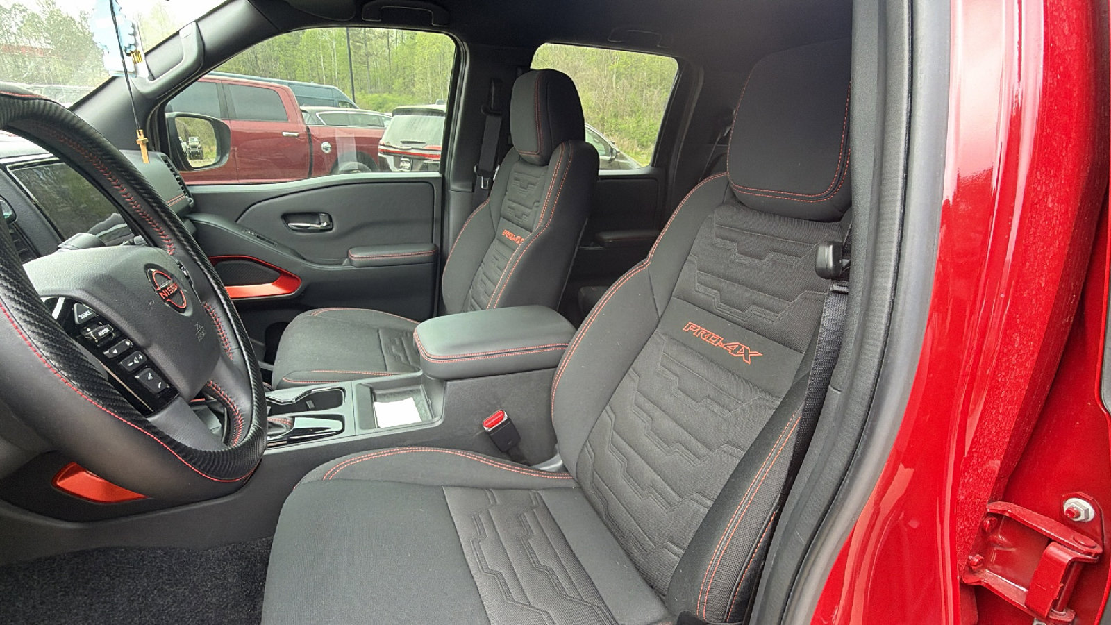 Used 2024 Nissan Frontier PRO-4X w/ Off-Road Protection Package image 17