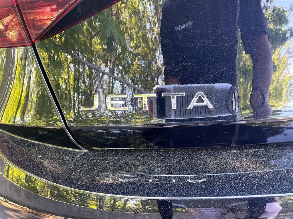 Certified 2023 Volkswagen Jetta S FWD image 25