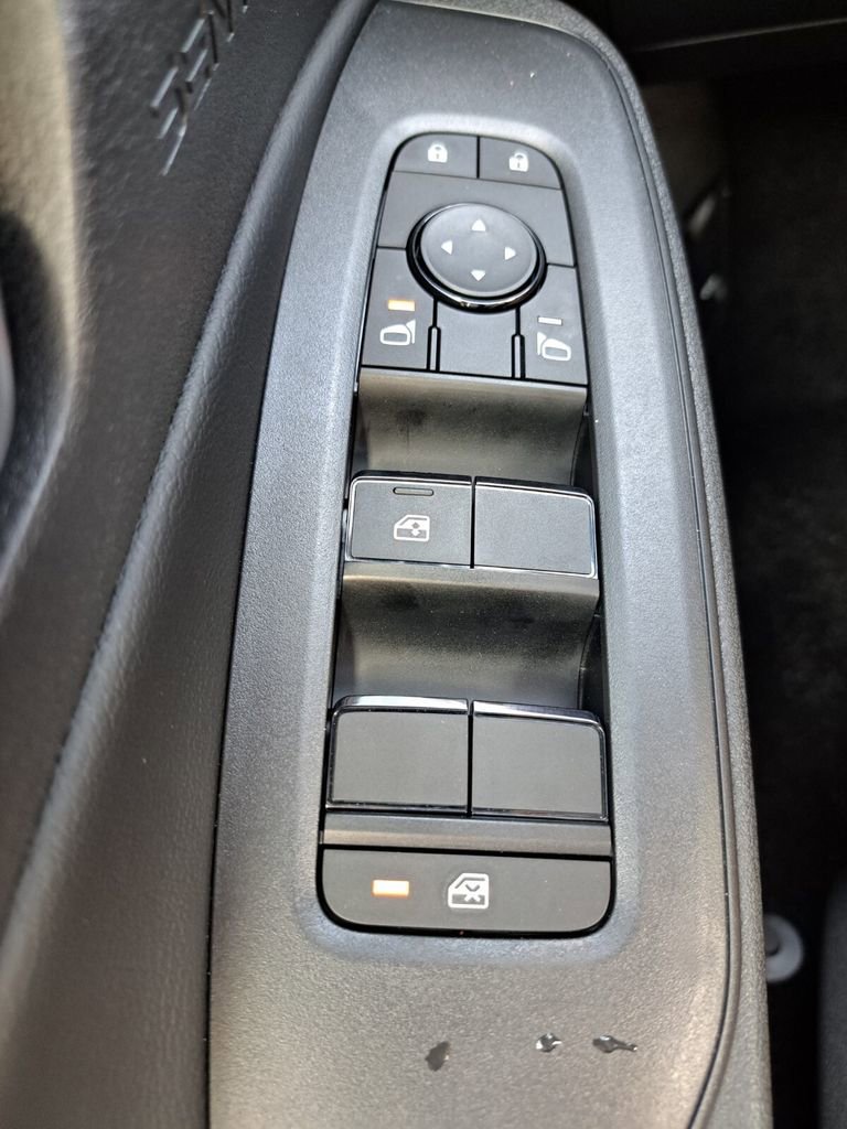 Used 2026 Nissan Sentra SV w/ Floor Mat Package FWD image 15