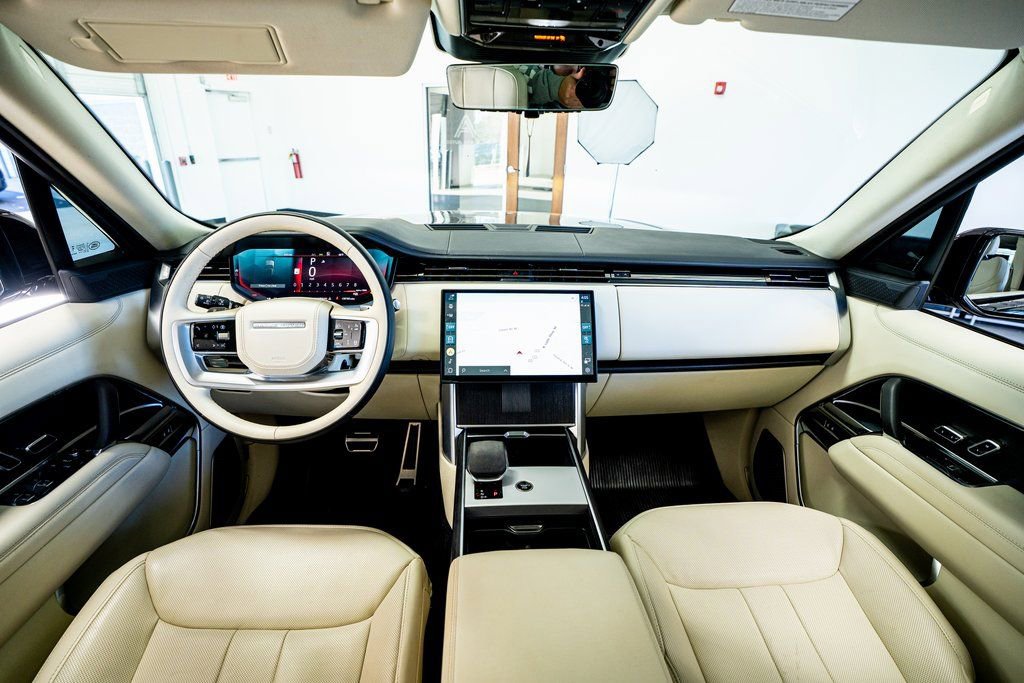 Used 2024 Land Rover Range Rover Autobiography image 57