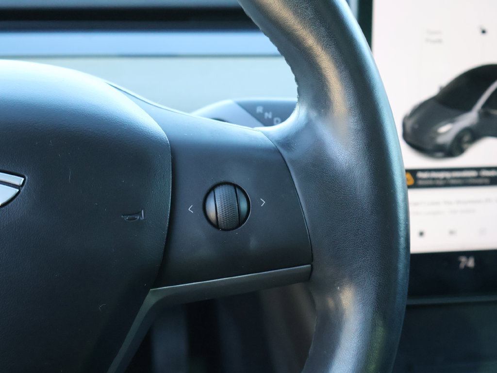 Used 2018 Tesla Model 3 RWD image 28