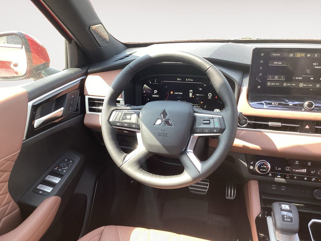 New 2025 Mitsubishi Outlander SEL image 12