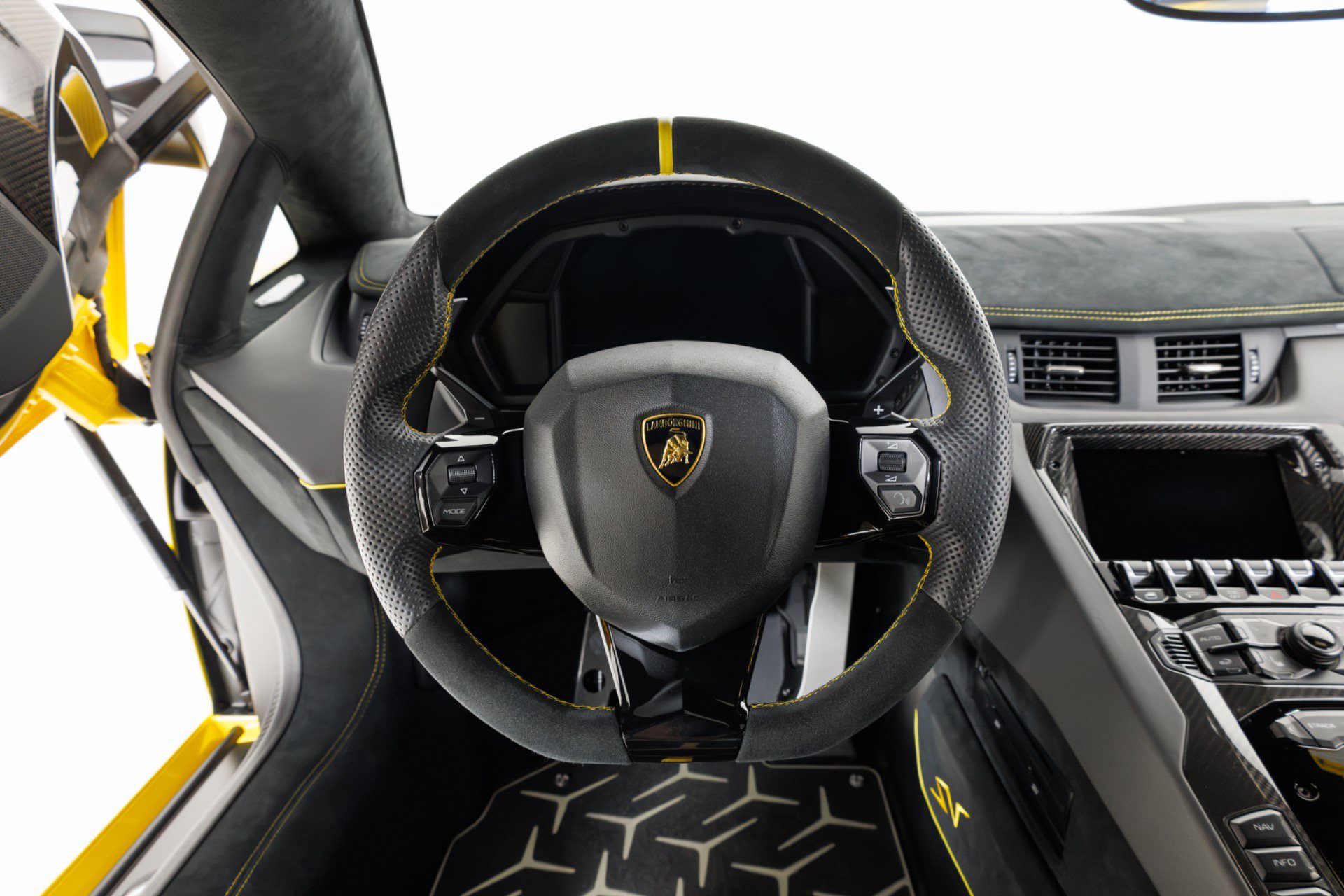 Used 2016 Lamborghini Aventador LP 750-4 Superveloce AWD/4WD image 19