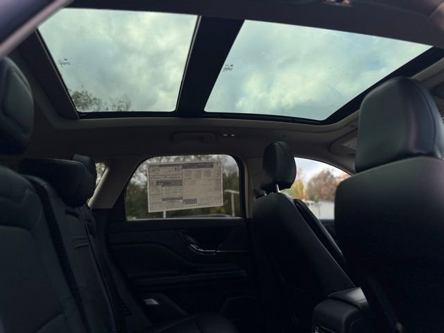 New 2026 Lincoln Corsair Premiere image 23