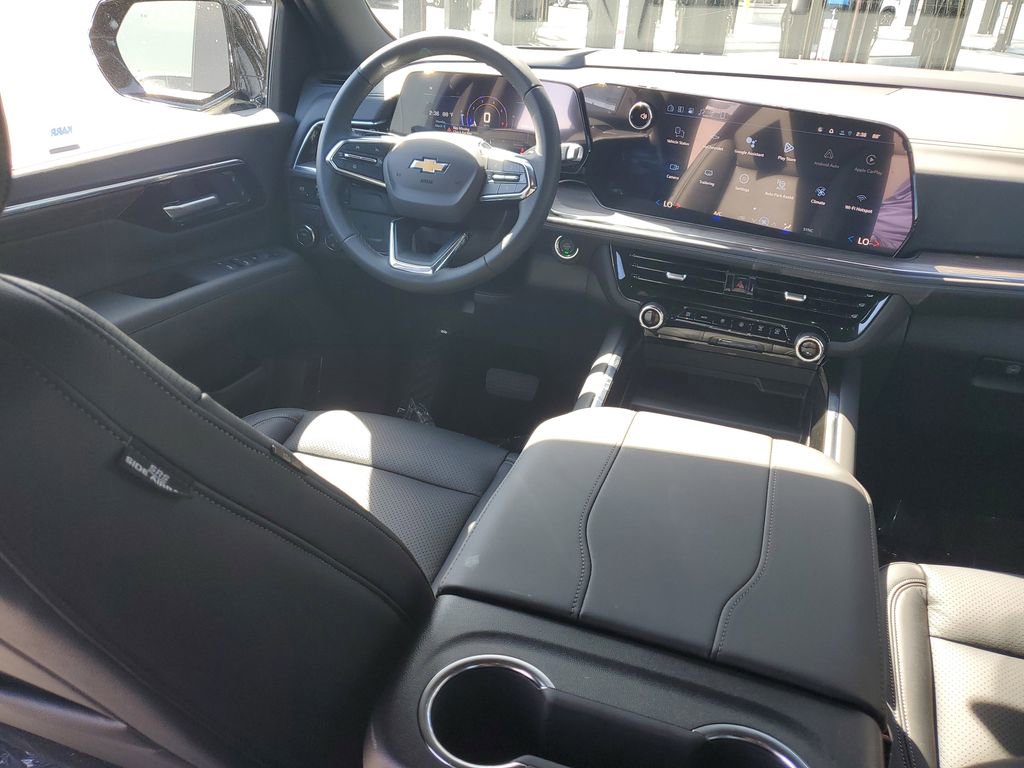 New 2026 Chevrolet Suburban LS image 11