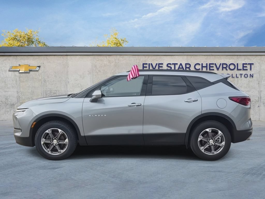 Used 2024 Chevrolet Blazer LT w/ Convenience Package FWD image 5