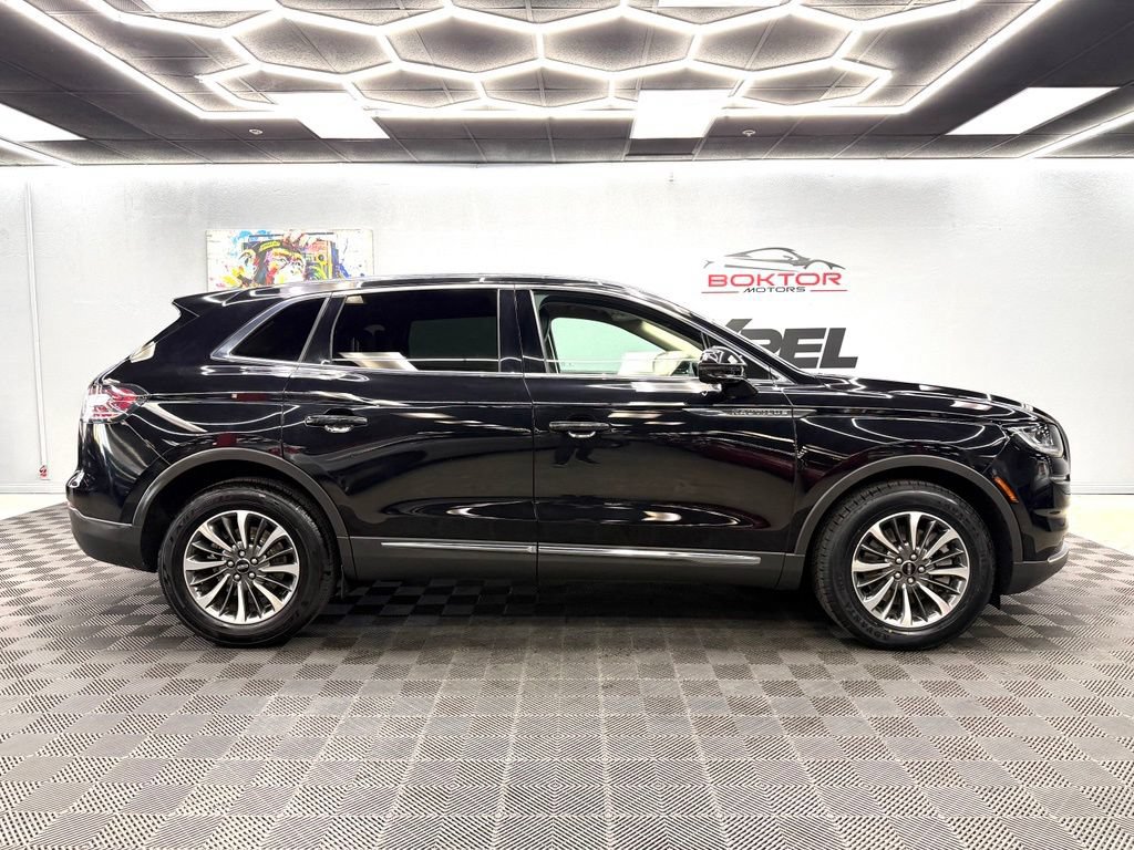 Used 2021 Lincoln Nautilus Reserve FWD image 16