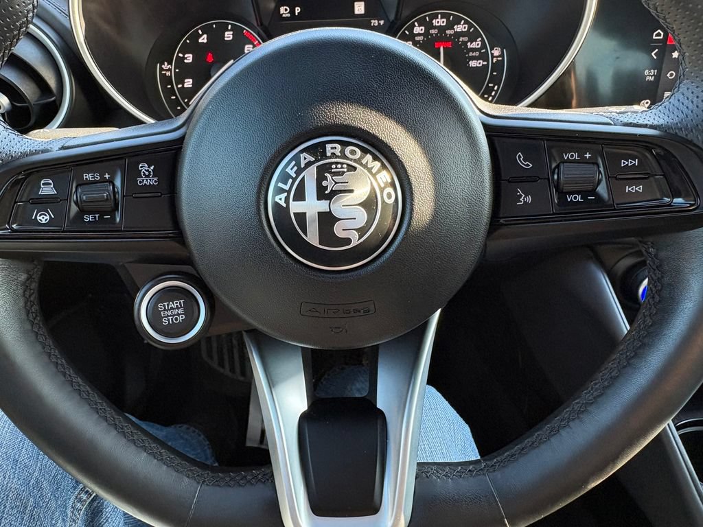 Used 2022 Alfa Romeo Giulia Ti AWD/4WD image 18