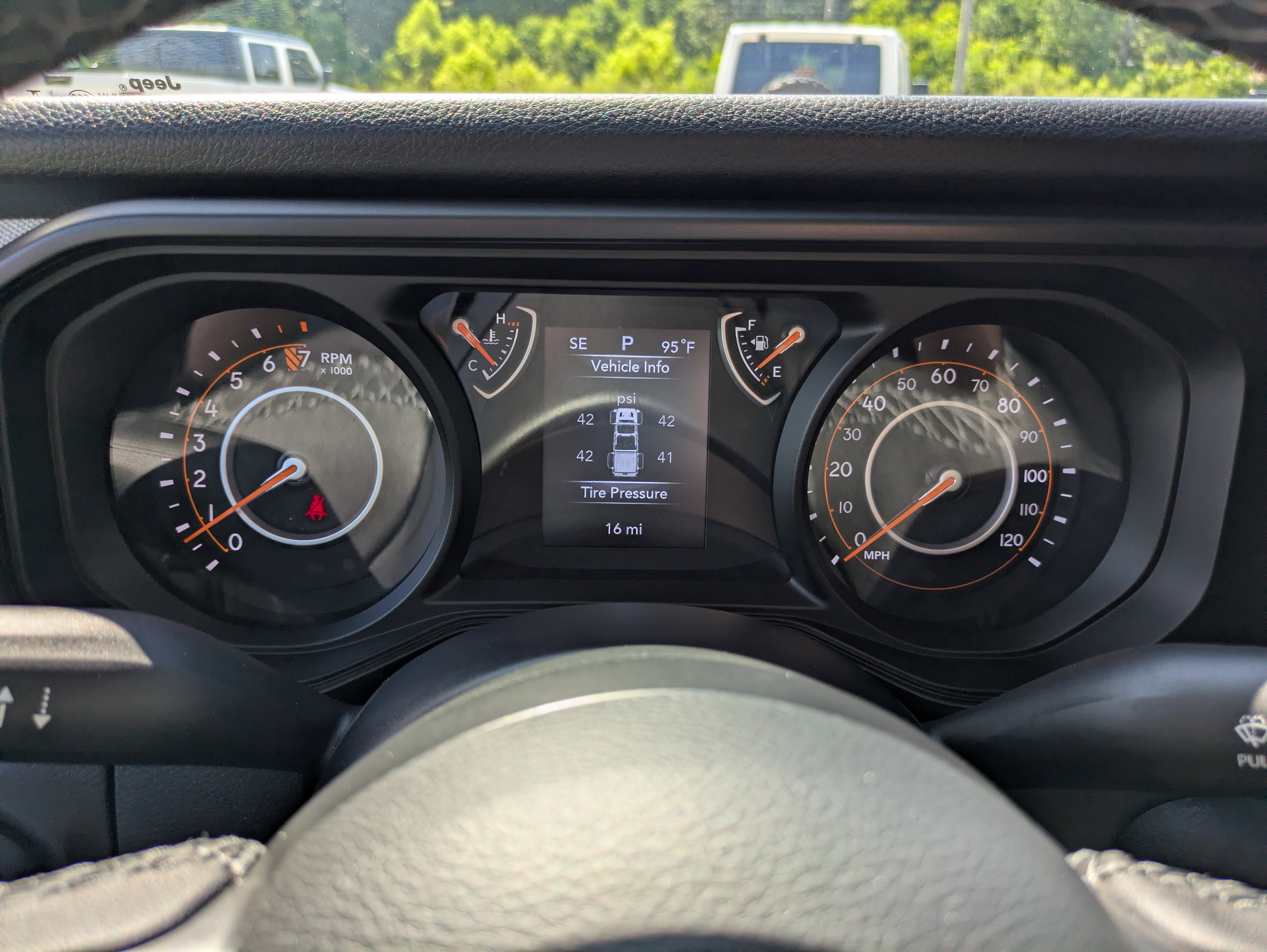 New 2025 Jeep Gladiator Sport image 17
