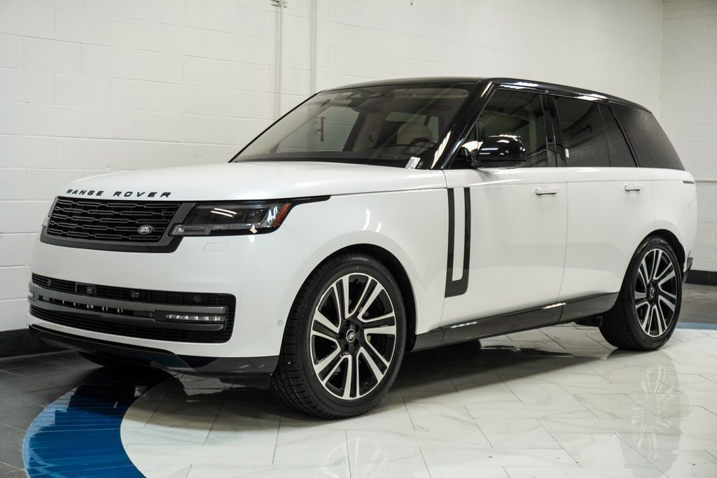 Used 2023 Land Rover Range Rover SE image 4
