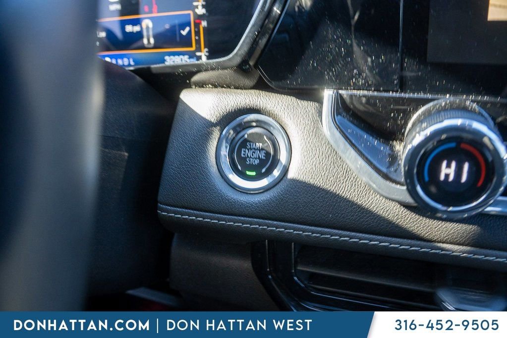 Used 2023 Chevrolet Colorado LT w/ LT Convenience Package image 9