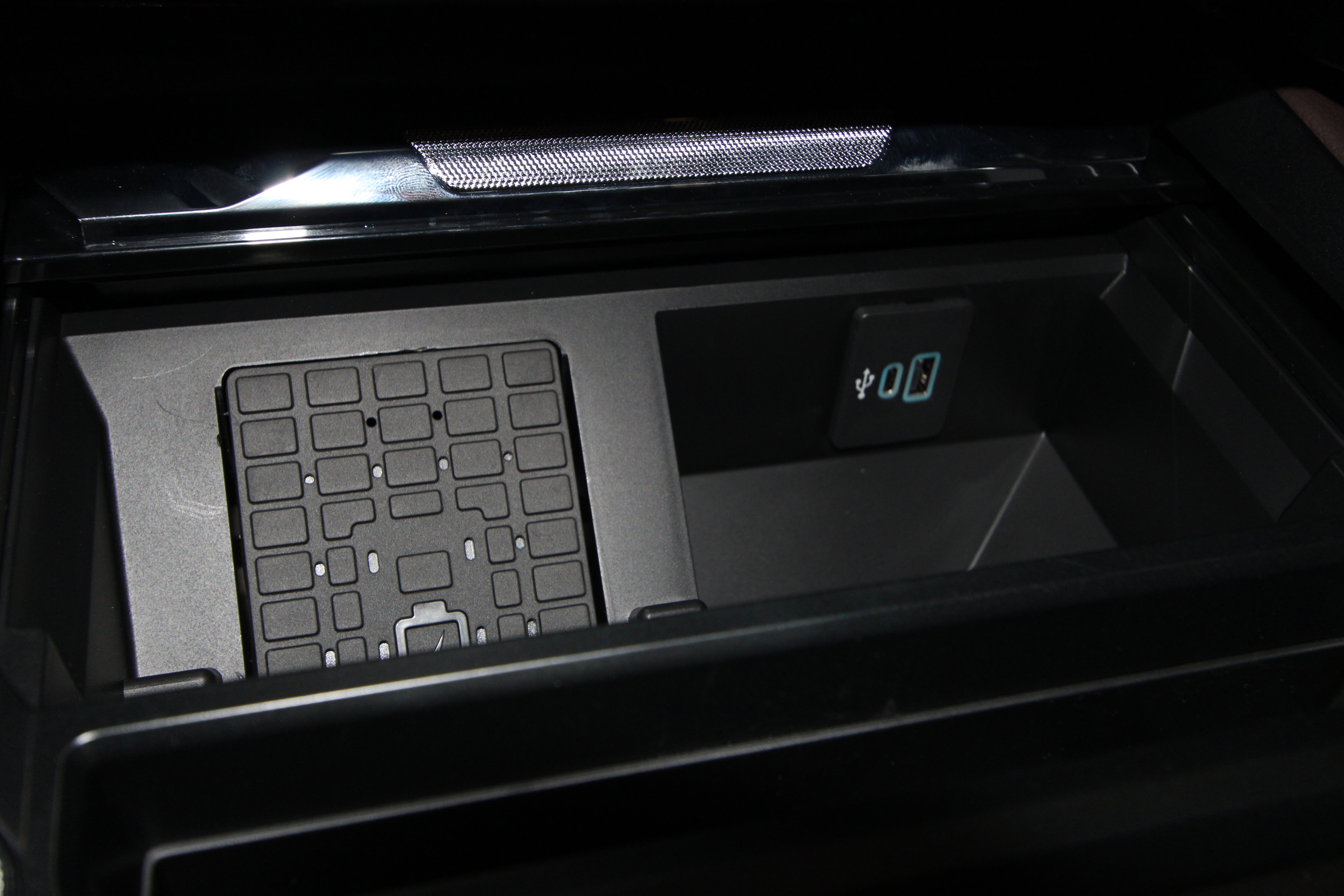 New 2025 Ford F350 King Ranch w/ Chrome Package image 19