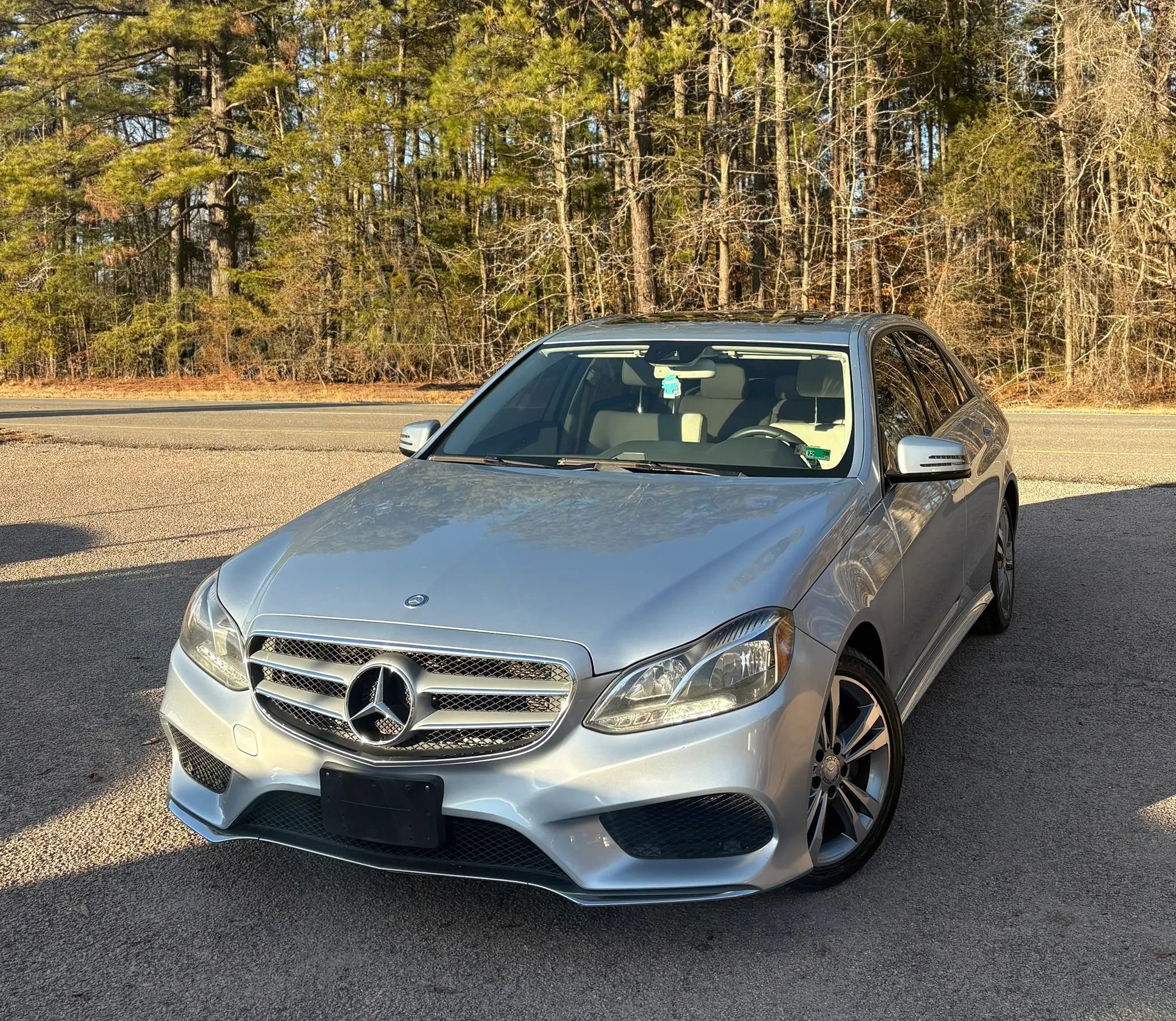 Used 2015 Mercedes-Benz E 350 4MATIC Sedan image 4