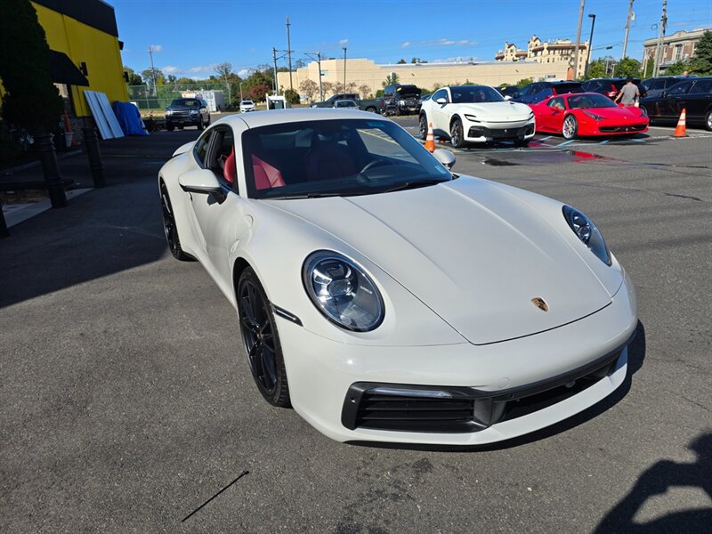 Used 2024 Porsche 911 Carrera 4 AWD/4WD image 8