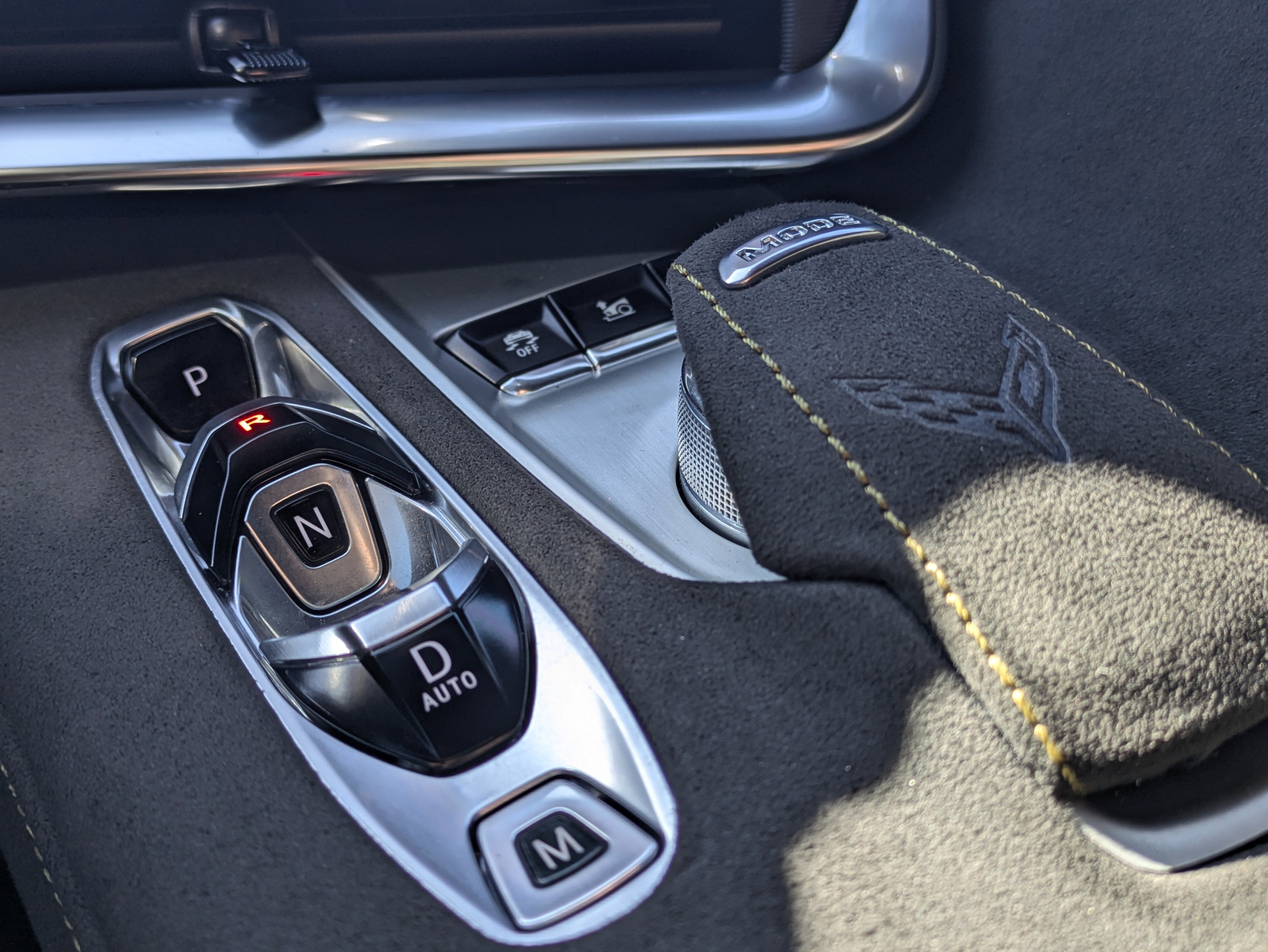 Used 2021 Chevrolet Corvette Stingray Premium Cpe w/ Z51 Performance Package image 31