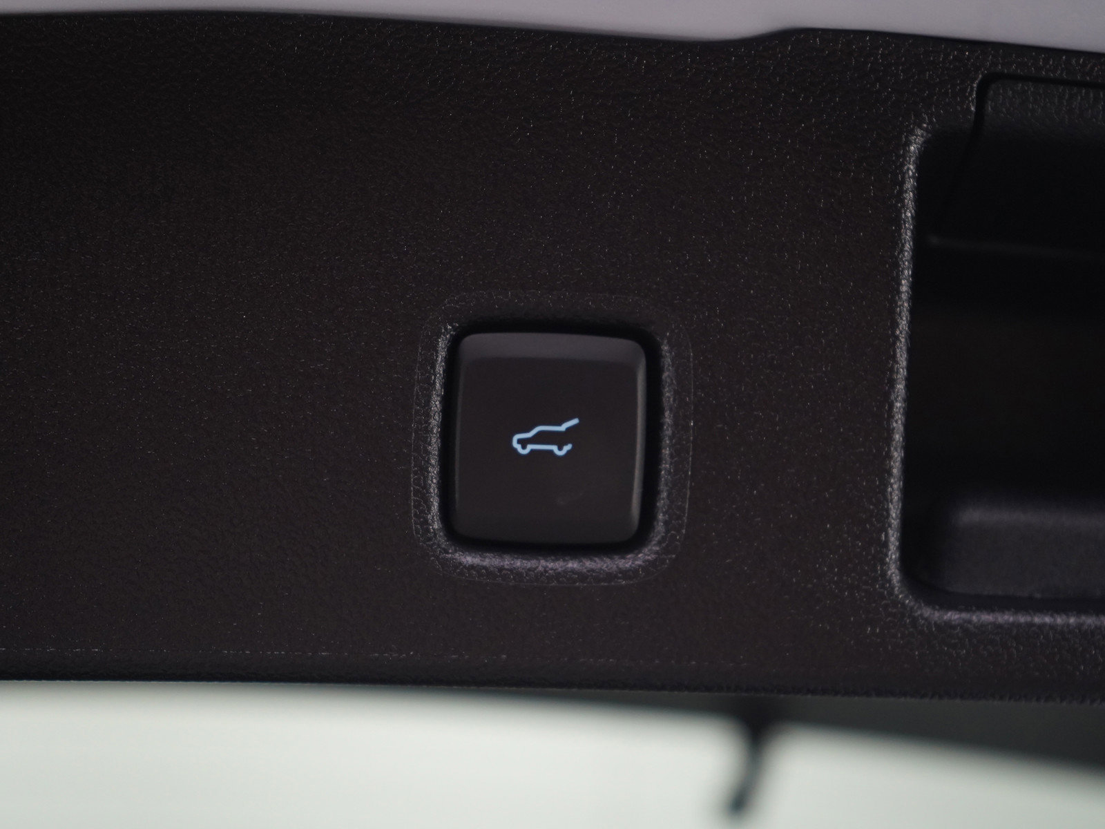 Used 2025 Ford Escape Platinum image 17