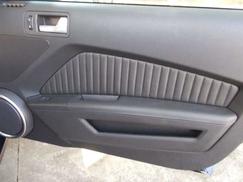 Used 2011 Ford Mustang Shelby GT500 w/ SVT Performance Pkg image 53