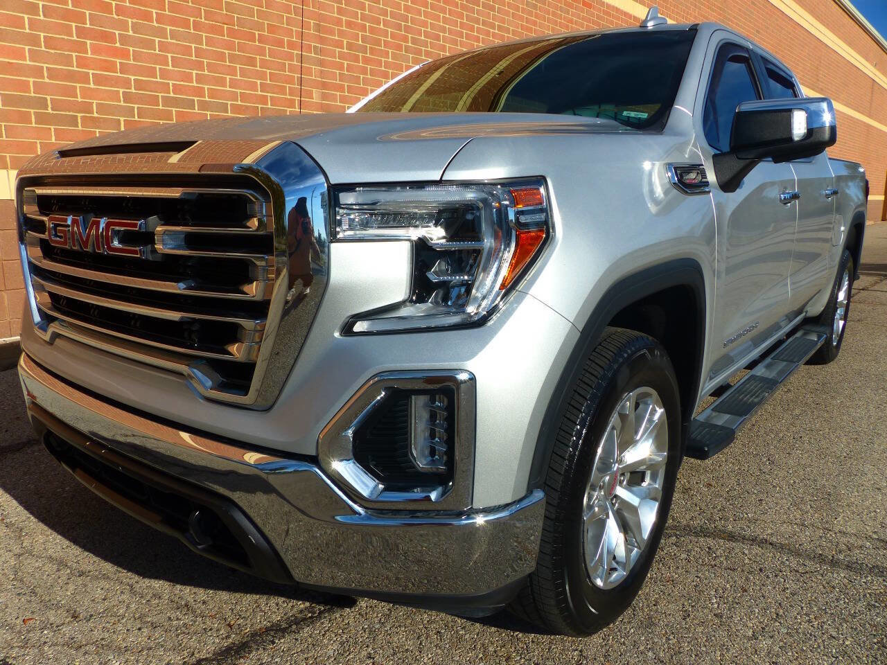 Used 2020 GMC Sierra 1500 SLT AWD/4WD image 4