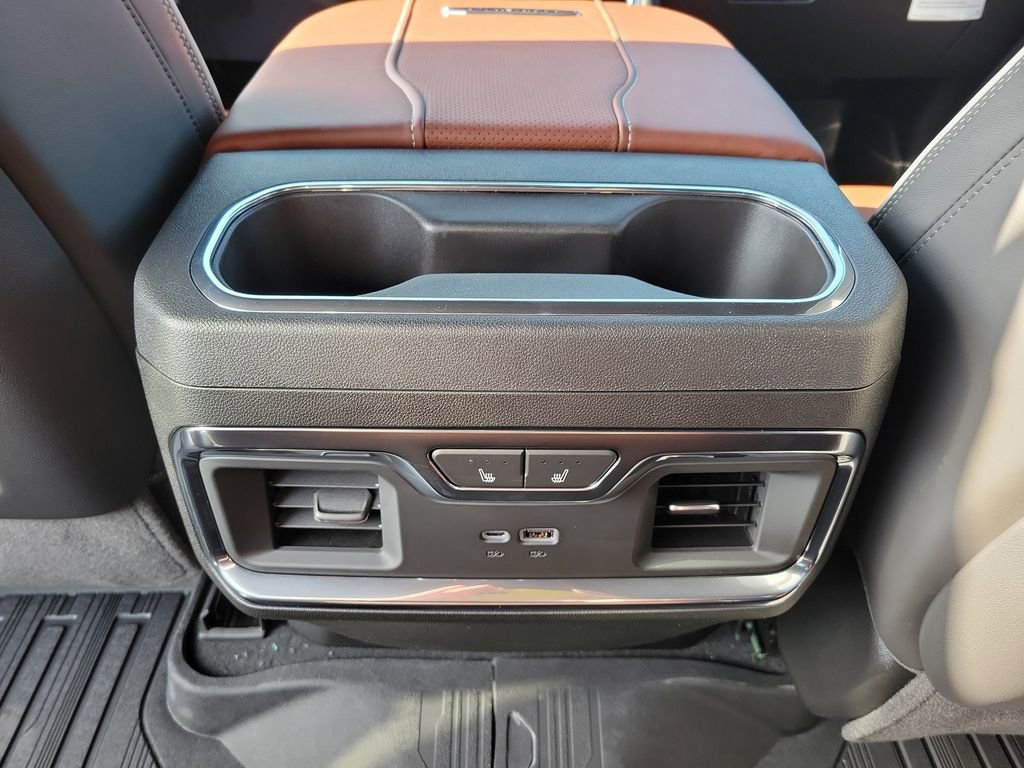New 2025 GMC Sierra 3500 Denali Ultimate image 15