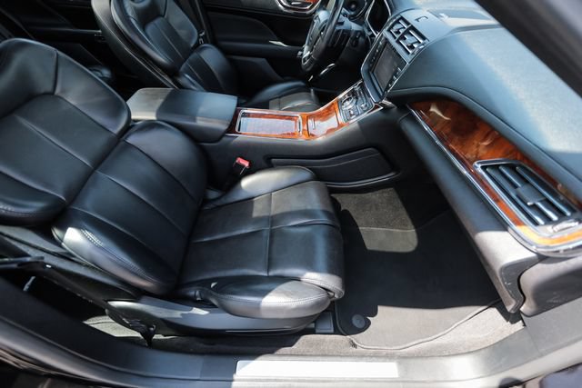 Used 2020 Lincoln Continental AWD w/ Premium Package image 53