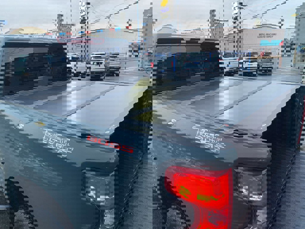 Used 2025 Chevrolet Silverado 1500 LT Trail Boss w/ Convenience Package II image 14