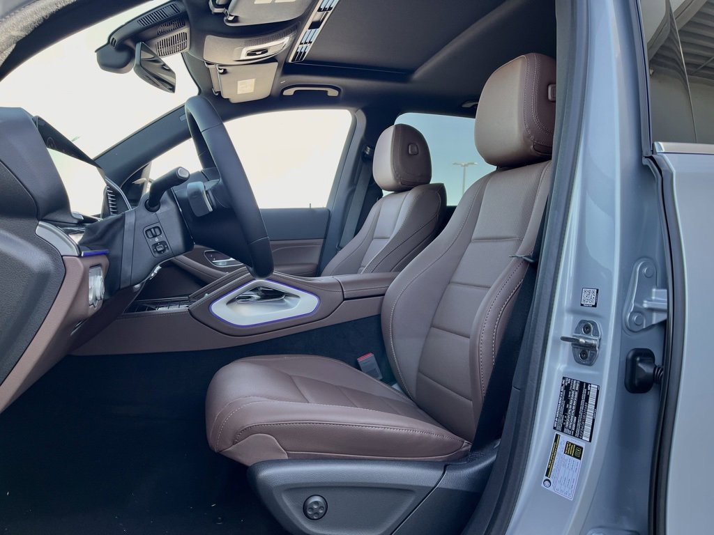 Used 2025 Mercedes-Benz GLE 450e 4MATIC image 3