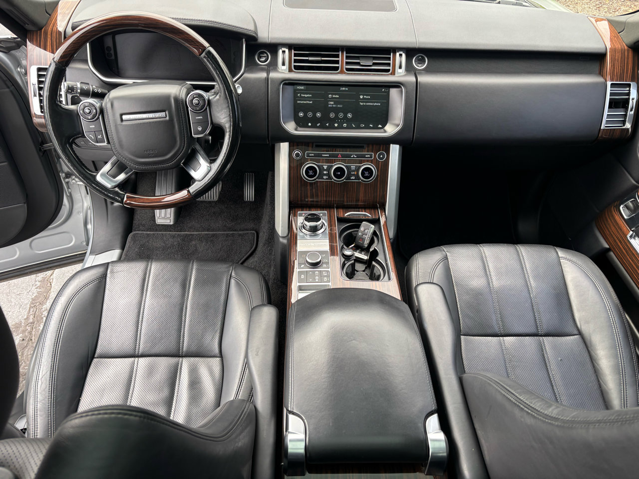 Used 2017 Land Rover Range Rover HSE image 19