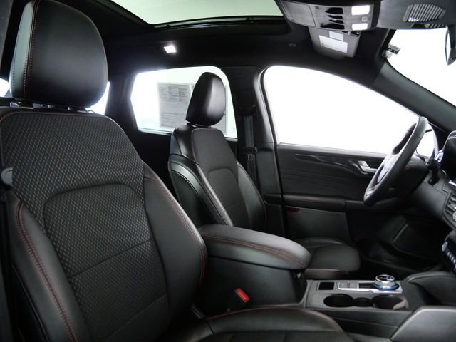 Certified 2024 Ford Escape ST-Line w/ Tech Pack #1 AWD/4WD image 11