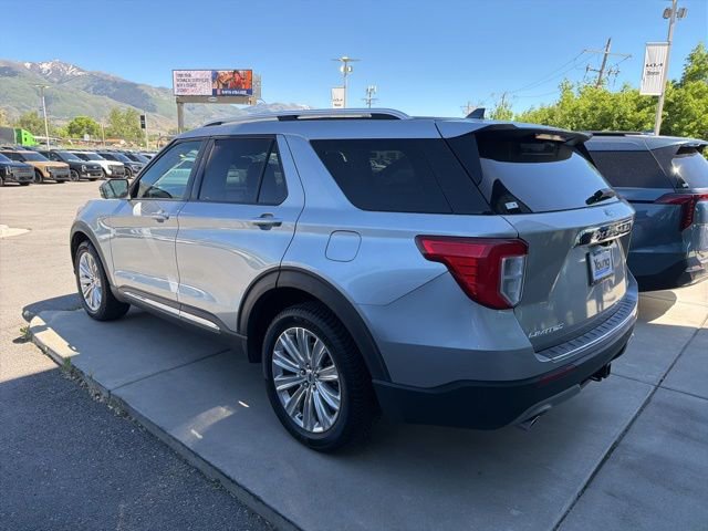 Used 2021 Ford Explorer Limited w/ Equipment Group 301A AWD/4WD image 3