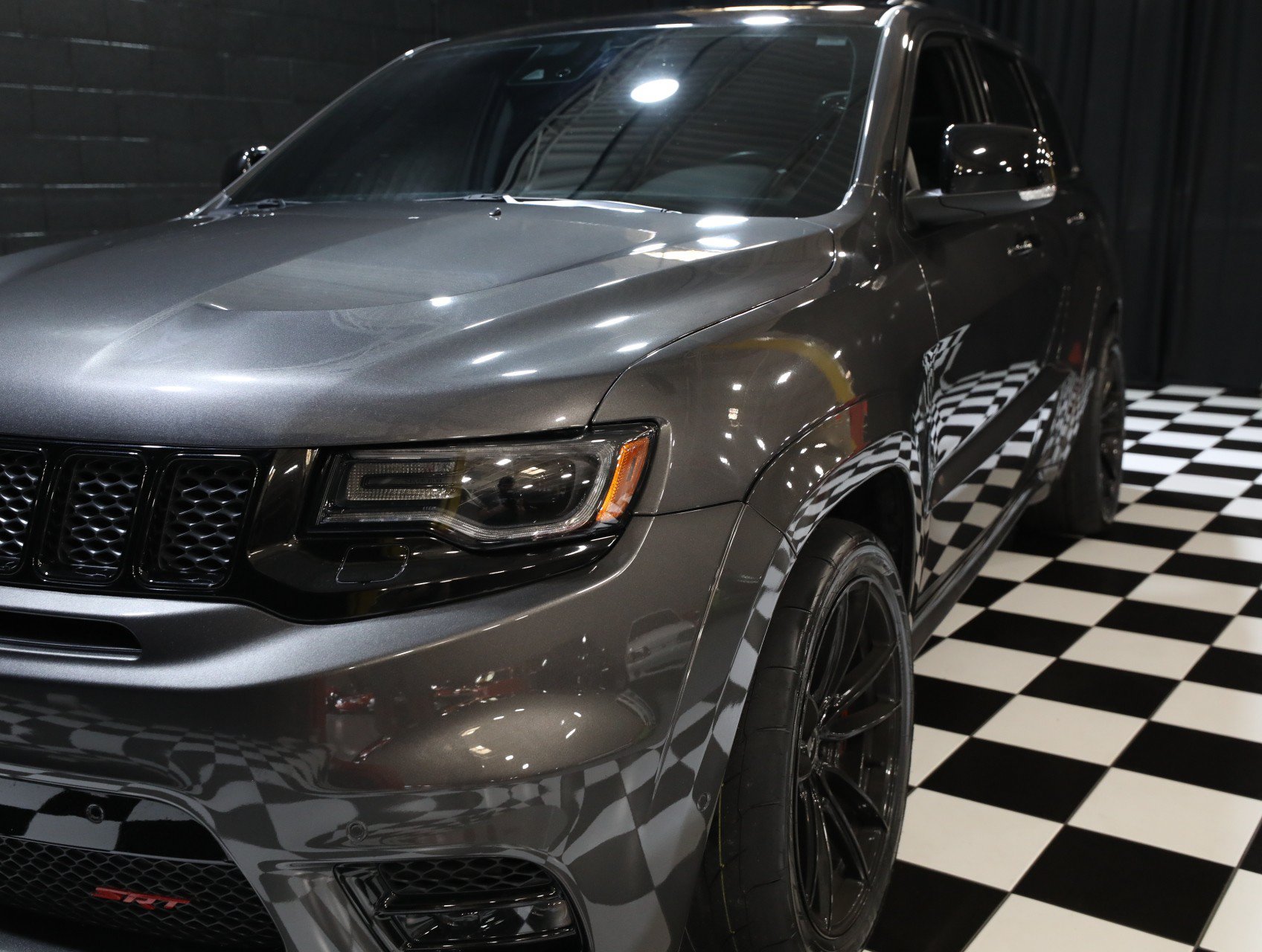 Used 2019 Jeep Grand Cherokee SRT AWD/4WD image 9