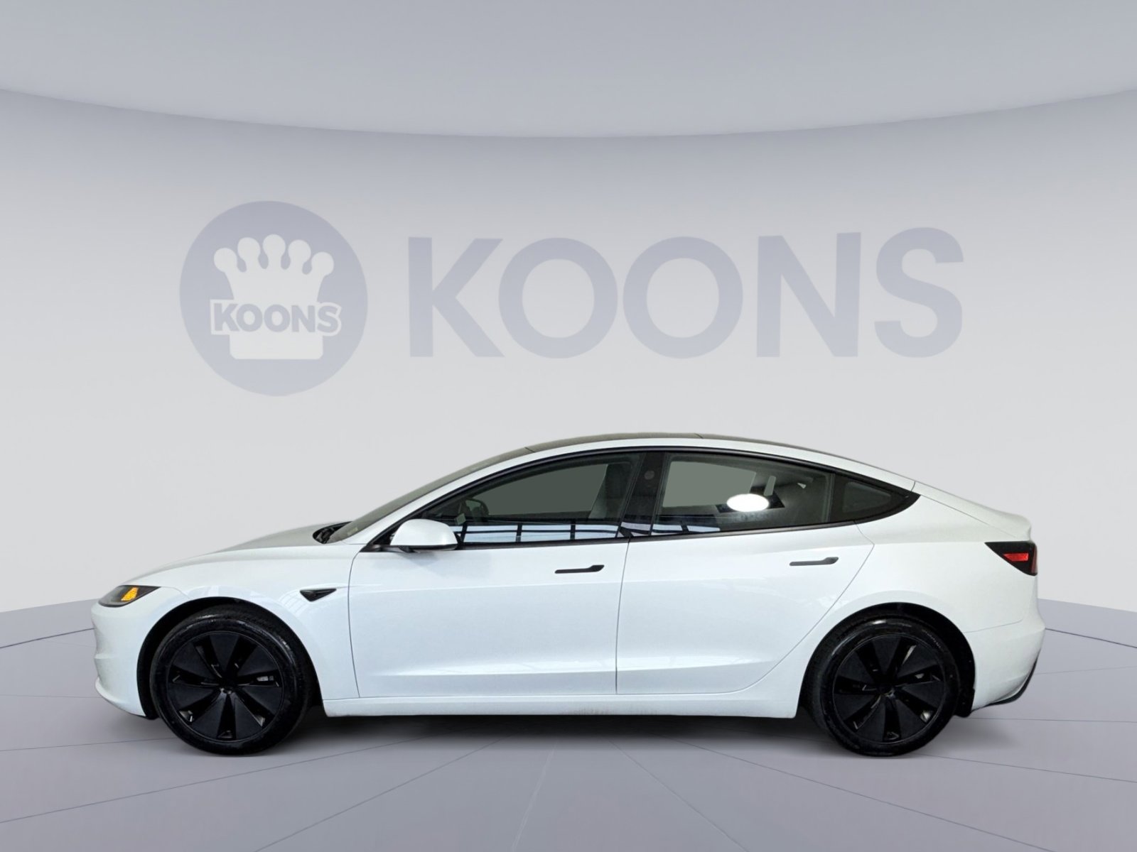 Used 2024 Tesla Model 3 Standard Range RWD image 2