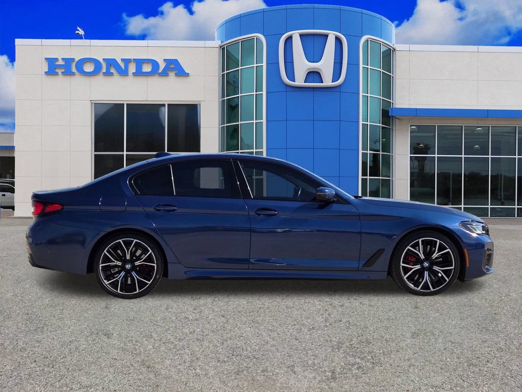 Used 2023 BMW 540i xDrive w/ Executive Package AWD/4WD image 2